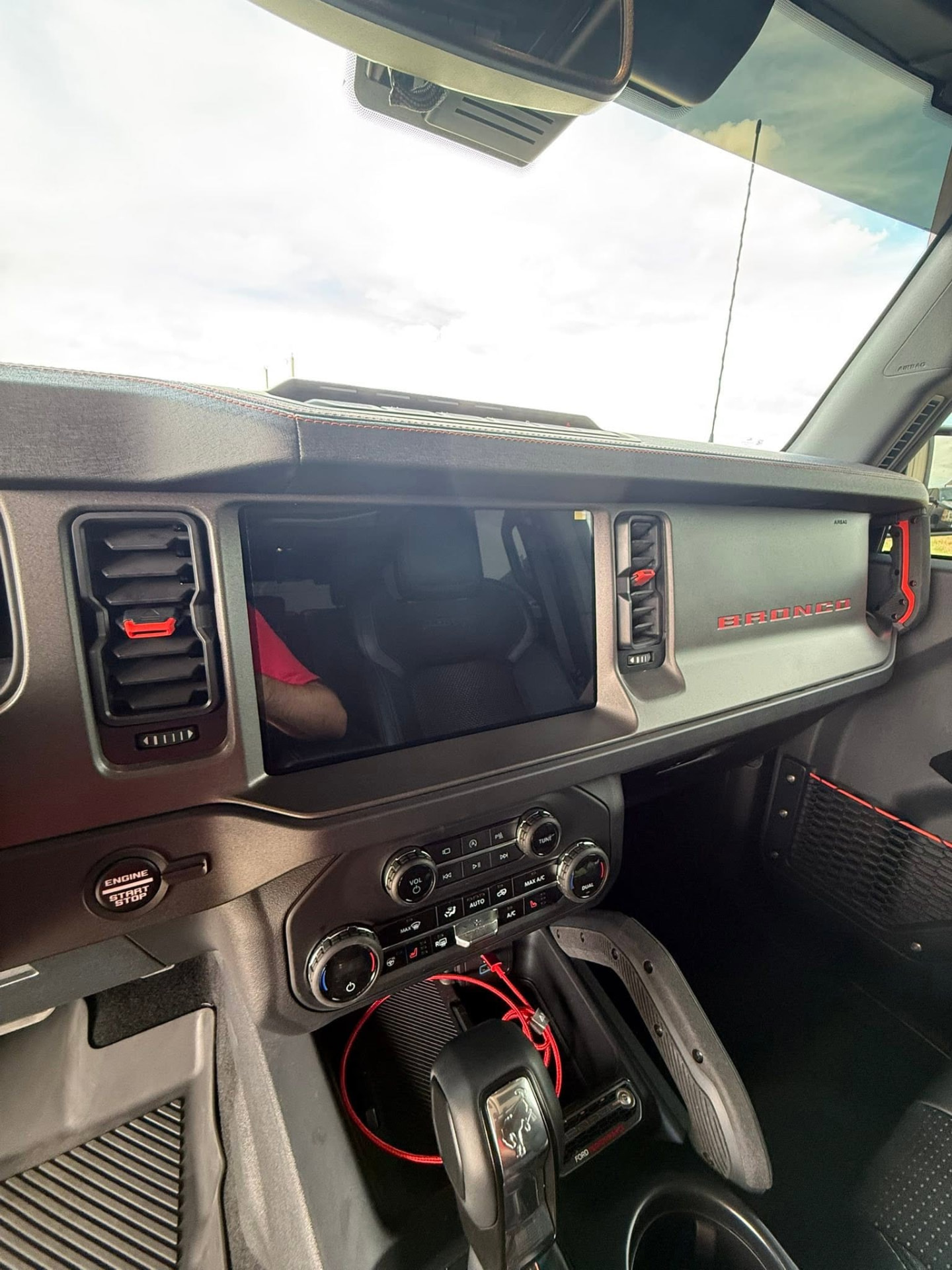 Bronco dashboard and console detailed edge to edge
